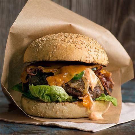 Hamburger bò Mỹ - Phô mai tan chảy
